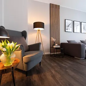 Tanic Deluxe Garden Industrial Fair Apartment